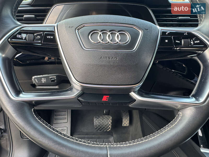 Внедорожник / Кроссовер Audi e-tron 2019 в Львове