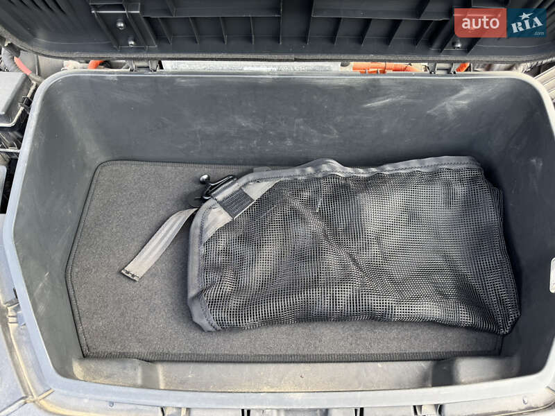 Внедорожник / Кроссовер Audi e-tron 2019 в Львове