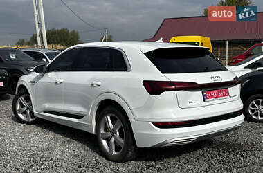 Внедорожник / Кроссовер Audi e-tron 2021 в 