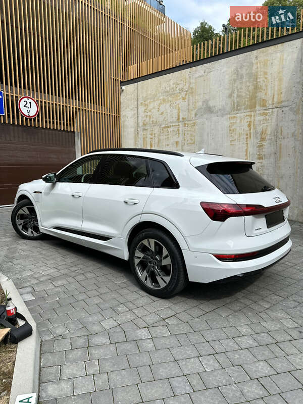 Внедорожник / Кроссовер Audi e-tron 2020 в Львове