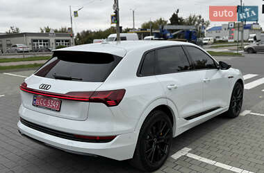 Внедорожник / Кроссовер Audi e-tron 2023 в 