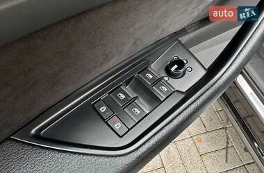 Позашляховик / Кросовер Audi e-tron 2020 в 