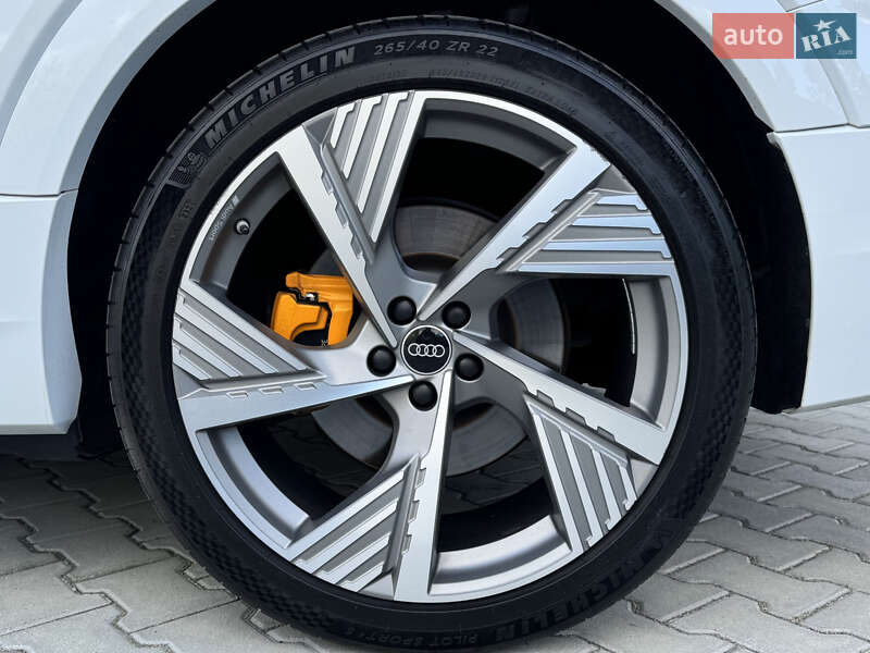 Позашляховик / Кросовер Audi e-tron 2022 в Мукачевому