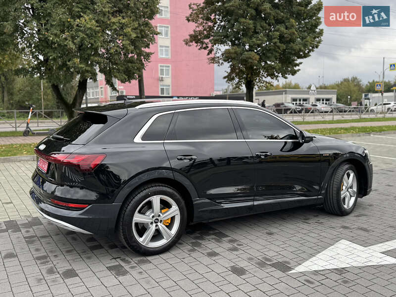 Внедорожник / Кроссовер Audi e-tron 2023 в Хмельницком
