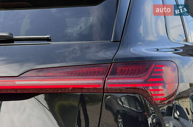 Внедорожник / Кроссовер Audi e-tron 2022 в 