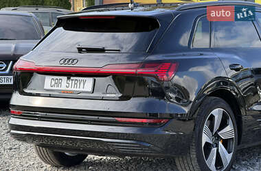 Внедорожник / Кроссовер Audi e-tron 2022 в 
