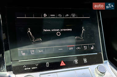 Внедорожник / Кроссовер Audi e-tron 2022 в 