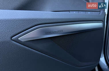 Внедорожник / Кроссовер Audi e-tron 2022 в 