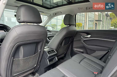 Внедорожник / Кроссовер Audi e-tron 2020 в 