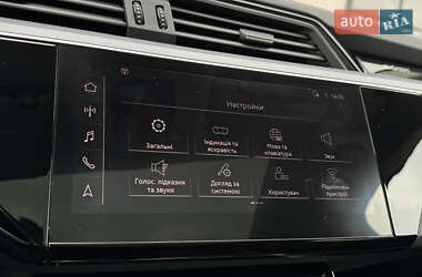 Внедорожник / Кроссовер Audi e-tron 2020 в 