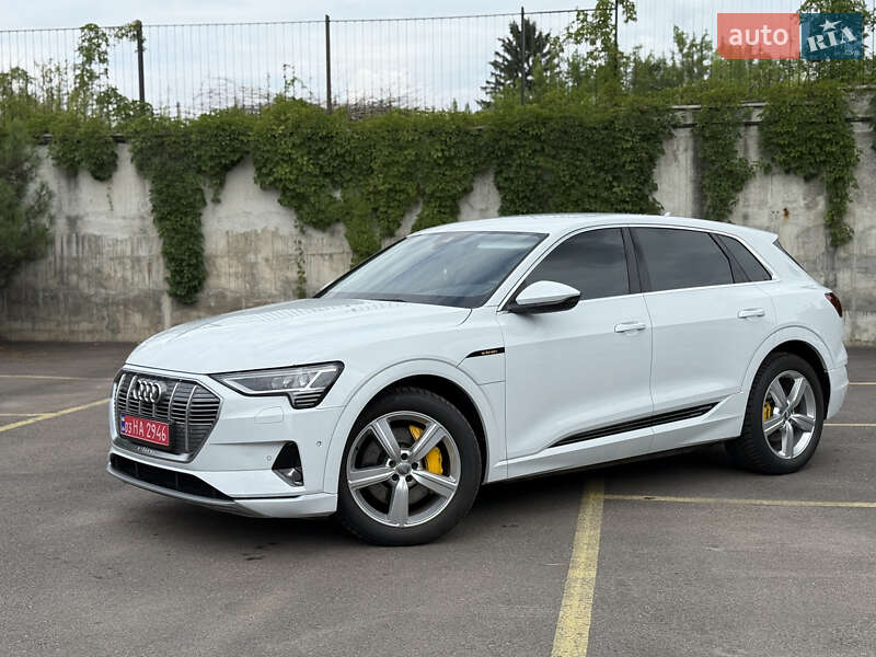 Позашляховик / Кросовер Audi e-tron 2021 в Рівному фото 5 Позашляховик / Кросовер Audi e-tron 2021 в Рівному