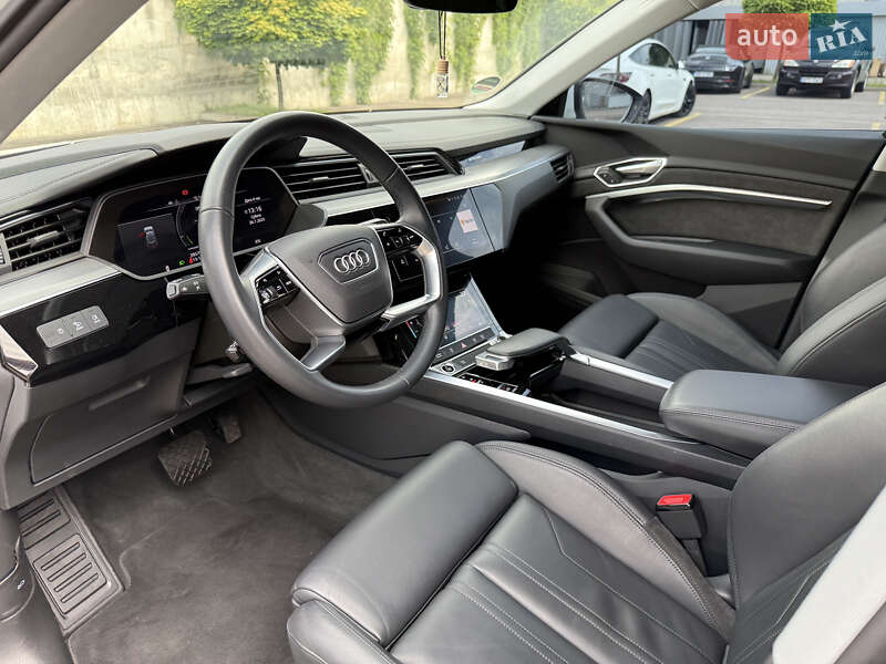 Позашляховик / Кросовер Audi e-tron 2021 в Рівному фото 65 Позашляховик / Кросовер Audi e-tron 2021 в Рівному