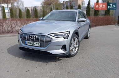 Внедорожник / Кроссовер Audi e-tron 2019 в 