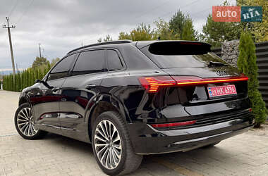 Внедорожник / Кроссовер Audi e-tron 2019 в 