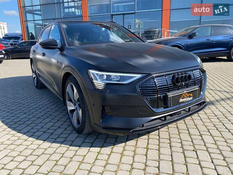 Внедорожник / Кроссовер Audi e-tron 2019 в 