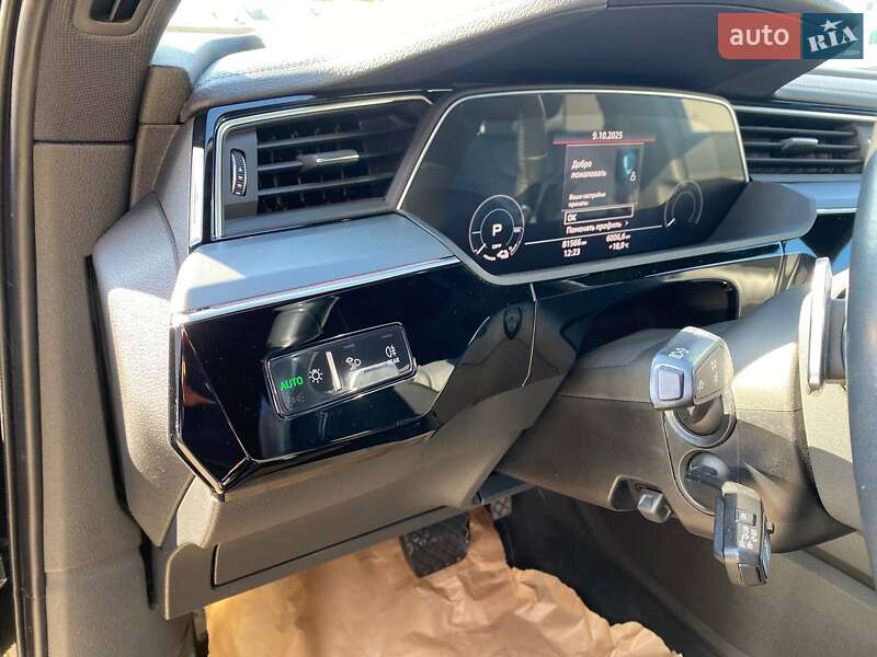 Внедорожник / Кроссовер Audi e-tron 2019 в Львове