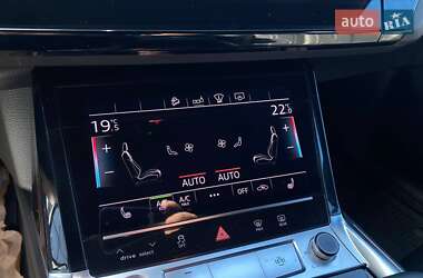 Внедорожник / Кроссовер Audi e-tron 2019 в 