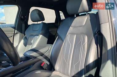 Внедорожник / Кроссовер Audi e-tron 2019 в 