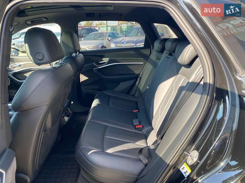 Внедорожник / Кроссовер Audi e-tron 2019 в Львове