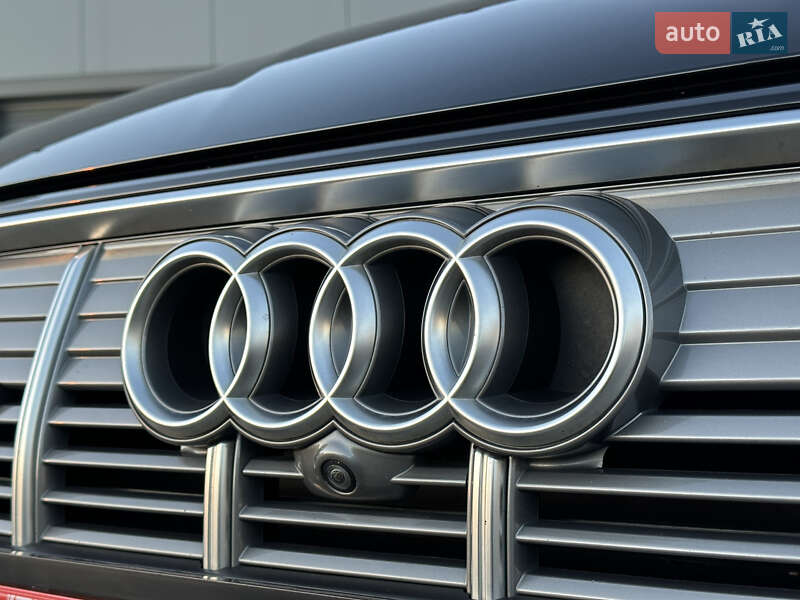 Позашляховик / Кросовер Audi e-tron 2021 в Мукачевому