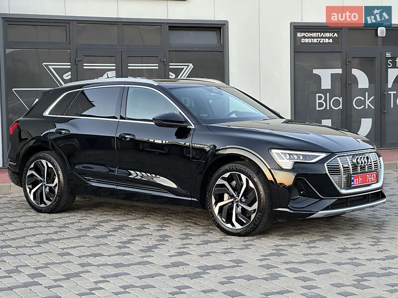 Позашляховик / Кросовер Audi e-tron 2021 в Мукачевому