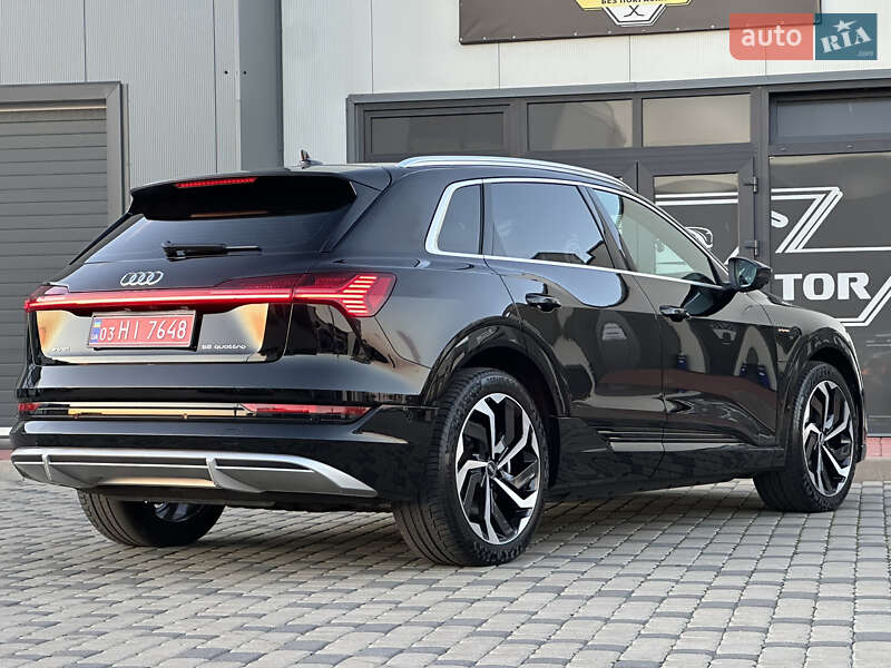 Позашляховик / Кросовер Audi e-tron 2021 в Мукачевому