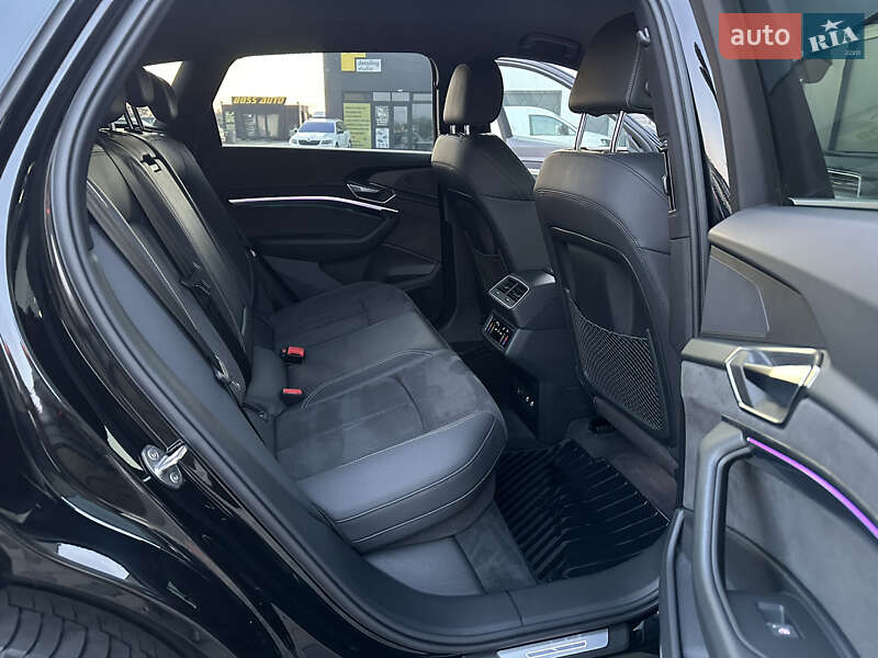 Позашляховик / Кросовер Audi e-tron 2021 в Мукачевому