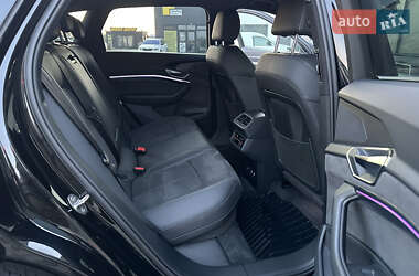 Внедорожник / Кроссовер Audi e-tron 2021 в 