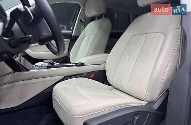 Внедорожник / Кроссовер Audi e-tron 2023 в 