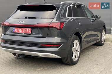 Внедорожник / Кроссовер Audi e-tron 2021 в 