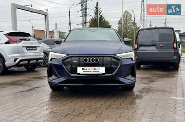 Позашляховик / Кросовер Audi e-tron 2021 в 