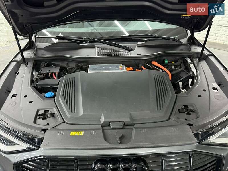 Внедорожник / Кроссовер Audi e-tron 2021 в Луцке