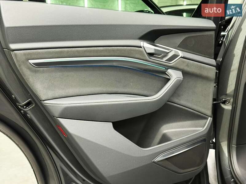 Внедорожник / Кроссовер Audi e-tron 2021 в Луцке