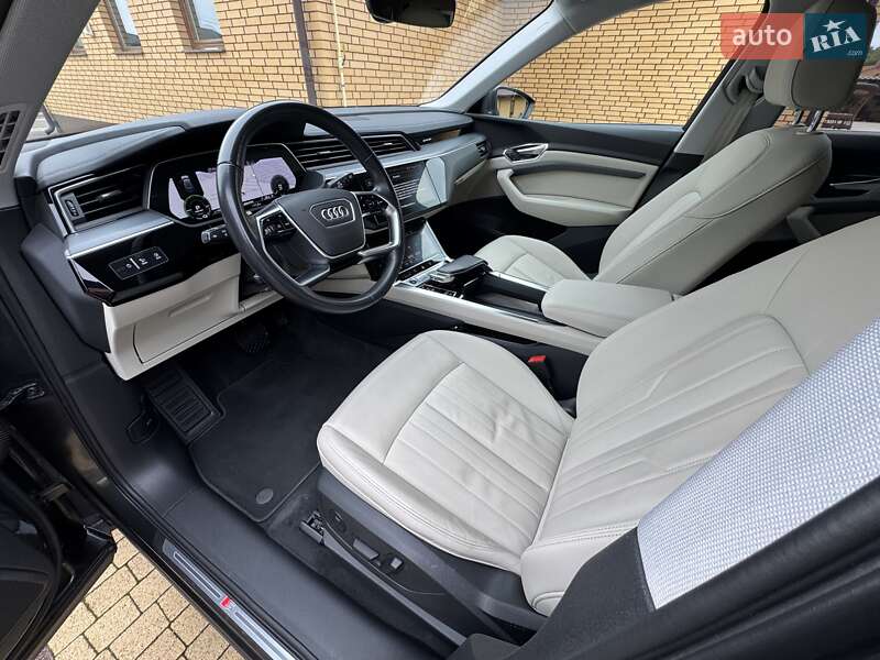 Внедорожник / Кроссовер Audi e-tron 2022 в Луцке