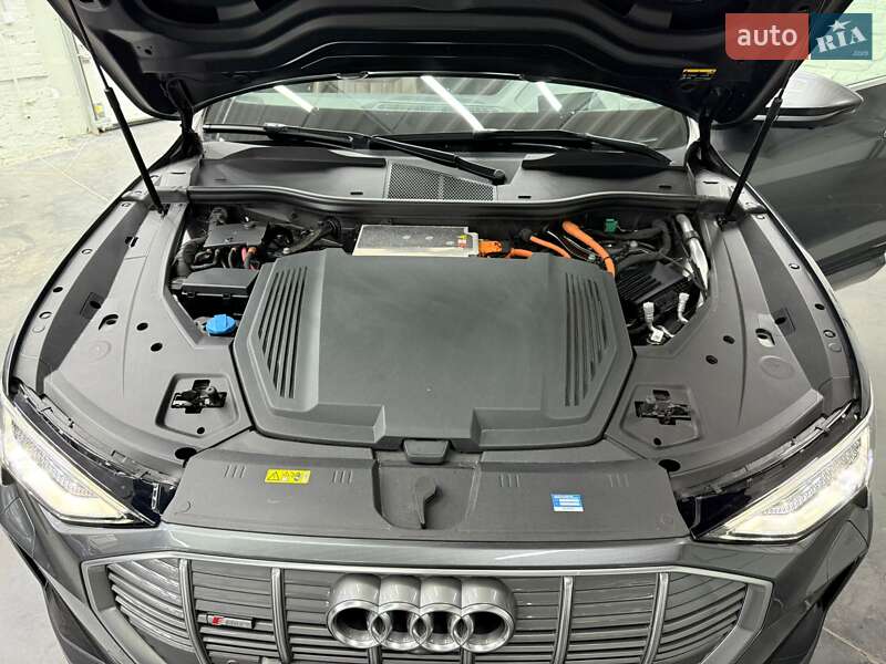 Внедорожник / Кроссовер Audi e-tron 2021 в Луцке