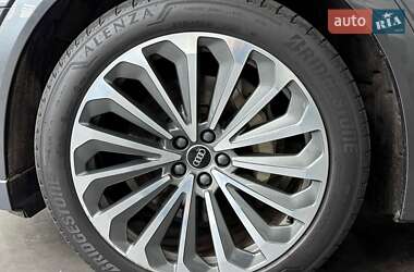 Внедорожник / Кроссовер Audi e-tron 2021 в 