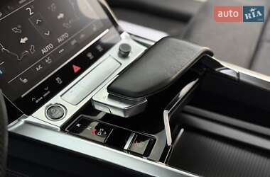 Внедорожник / Кроссовер Audi e-tron 2022 в 