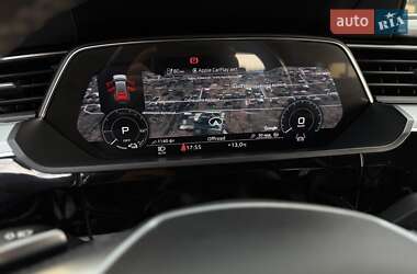Внедорожник / Кроссовер Audi e-tron 2022 в 