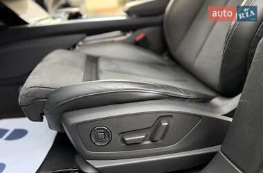 Внедорожник / Кроссовер Audi e-tron 2022 в 