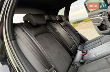 Внедорожник / Кроссовер Audi e-tron 2022 в 