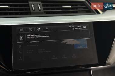 Внедорожник / Кроссовер Audi e-tron 2022 в 