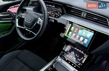 Внедорожник / Кроссовер Audi e-tron 2020 в 