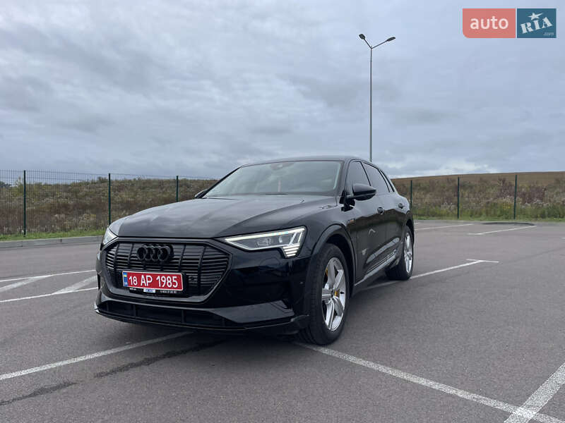 Audi e-tron 2023