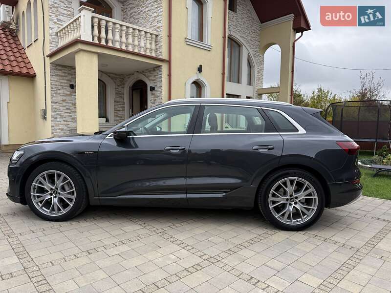 Позашляховик / Кросовер Audi e-tron 2021 в Коломиї