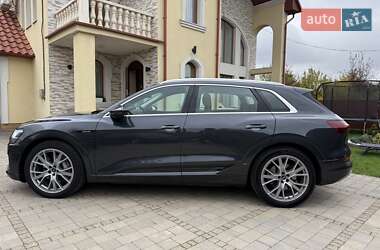Внедорожник / Кроссовер Audi e-tron 2021 в 