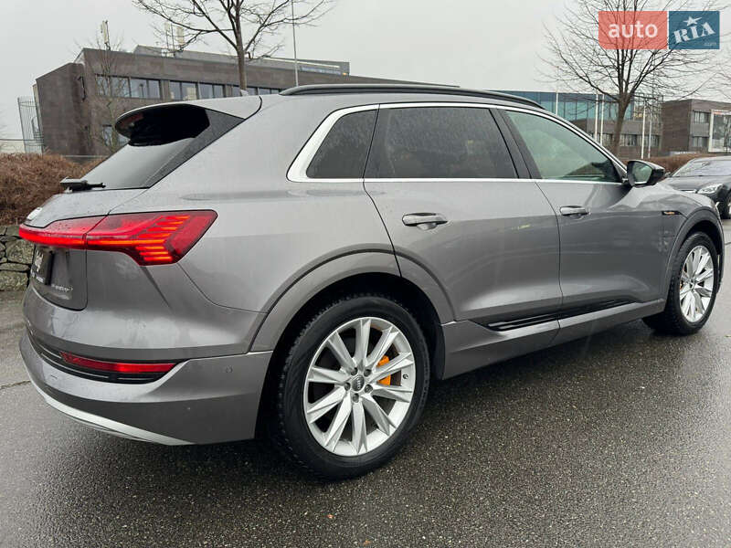 Позашляховик / Кросовер Audi e-tron 2019 в Чернівцях