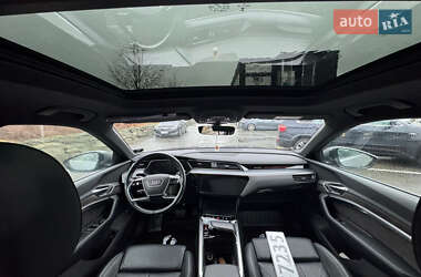 Внедорожник / Кроссовер Audi e-tron 2019 в 