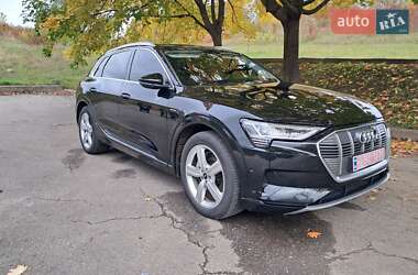 Позашляховик / Кросовер Audi e-tron 2021 в Рівному