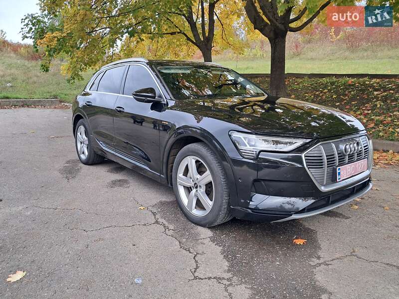 Audi e-tron 2021