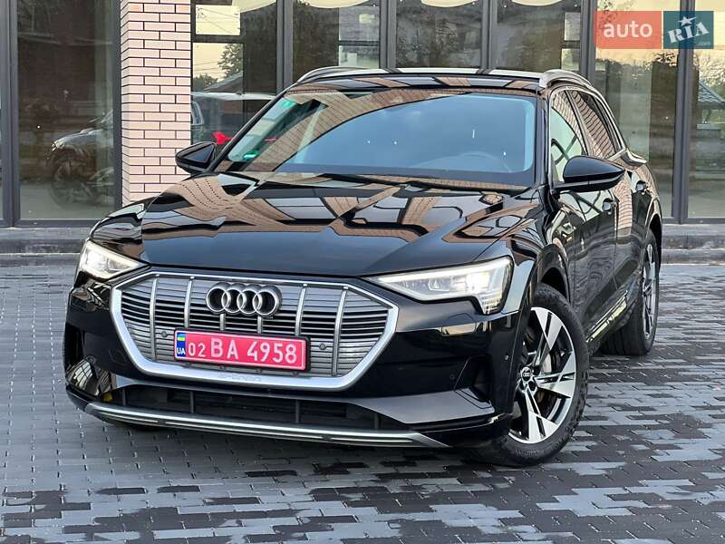 Позашляховик / Кросовер Audi e-tron 2022 в Вінниці